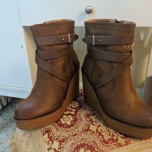Platform wedge booties